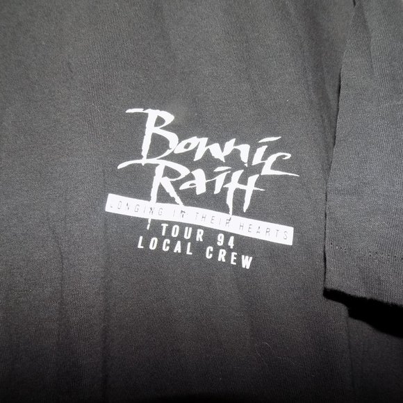 VINTAGE BONNIE RAITT TOUR TEE FOR LOCAL CREW - Picture 2 of 3